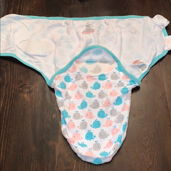 Velcro infant swaddle!!! - Picture 3 of 7